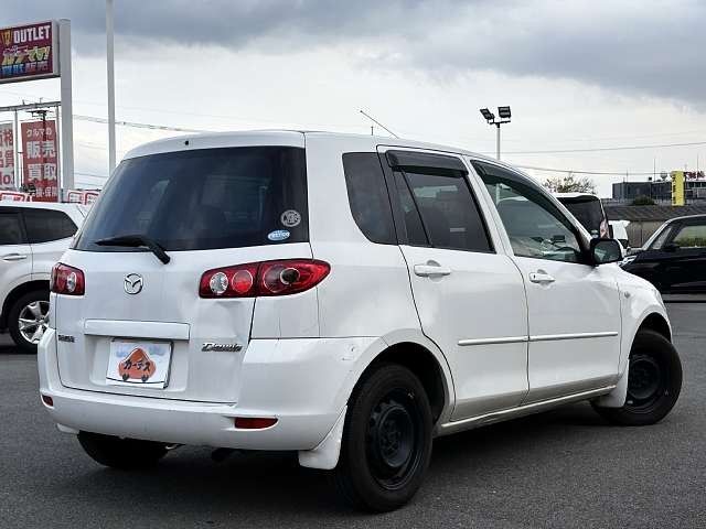 Mazda demio 2004 