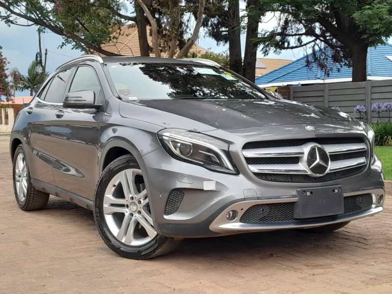 Mercedes Benz GLA 180