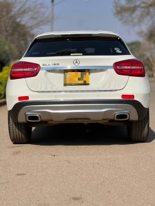 2016 MERCEDES BENZ GLA 180