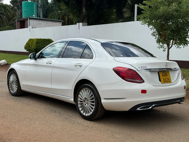 🔥 Clean 2015 Mercedes-Benz C200