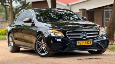 Mercedes-BenzE220d
