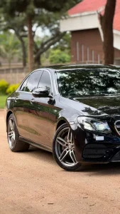 Mercedes-BenzE220d
