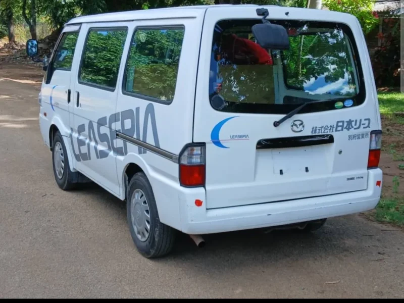 Mazda Bongo Van F8