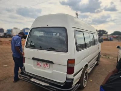 Toyota Hiace Highroof Dry 3L