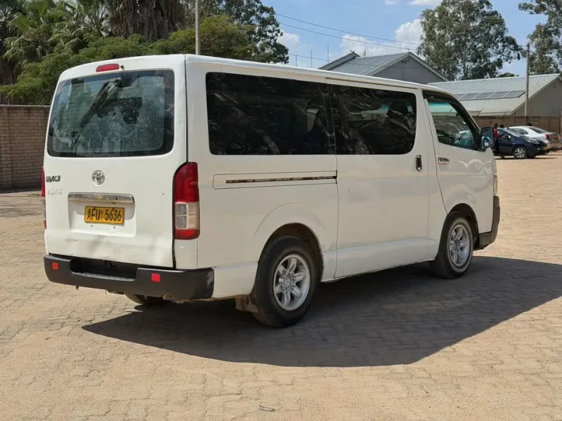Toyota Hiace Automatic Petrol 1TR Engine