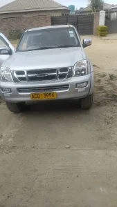 Isuzu KB300