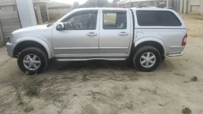 Isuzu KB300