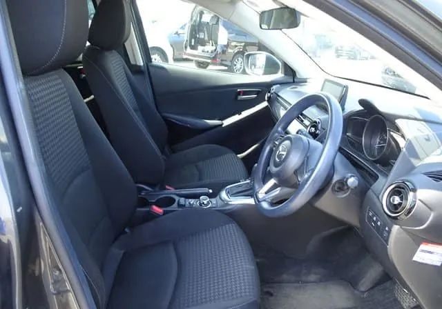 MAZDA DEMIO XD