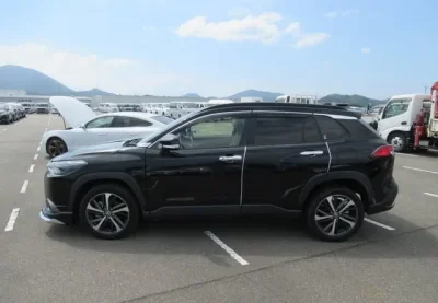 TOYOTA CORROLLA CROSS
