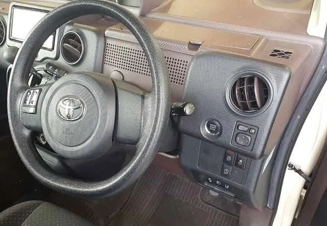TOYOTA PORTE