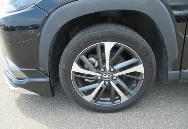 TOYOTA CORROLLA CROSS