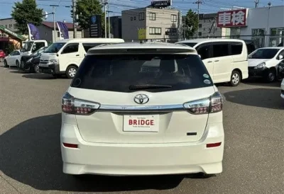 TOYOTA WISH