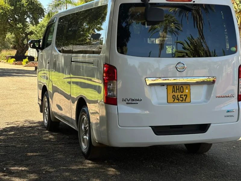 TOYOTA Premium GX Nv350