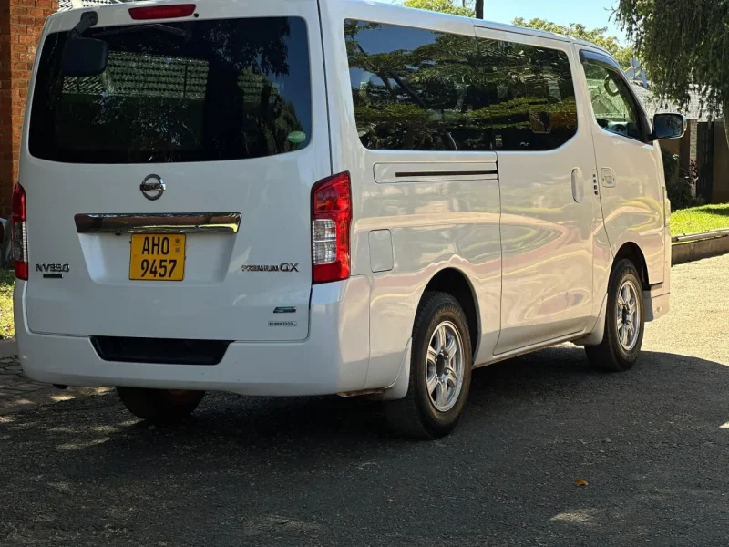 TOYOTA Premium GX Nv350