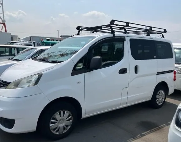NISSAN NV 200 VANETTE VAN