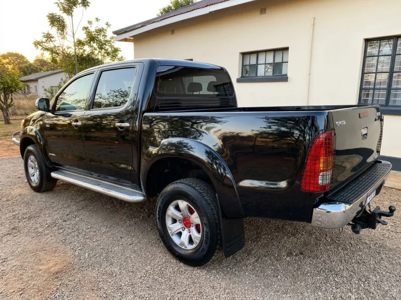 Toyota Hilux D-4D Invincible