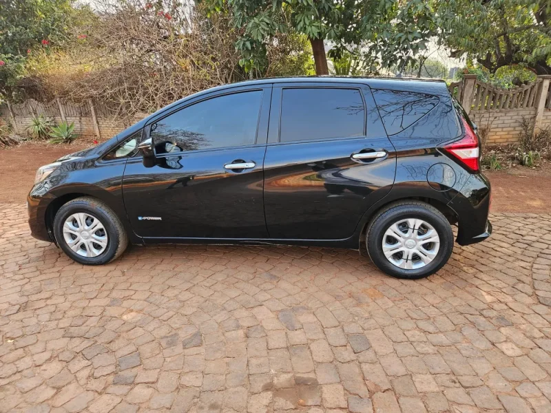 2017 Nissan Note E-power