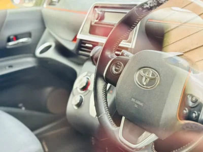2016 Toyota Sienta New Shape Hybrid