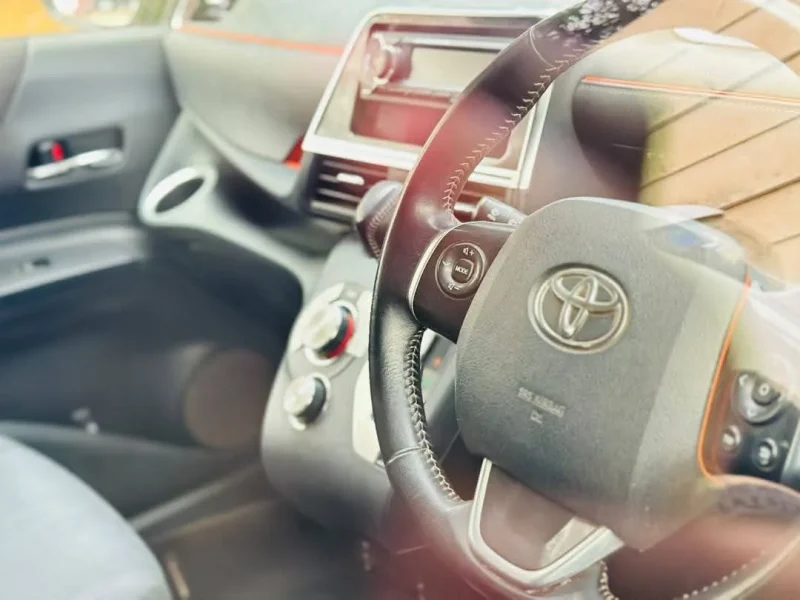 2016 Toyota Sienta New Shape Hybrid