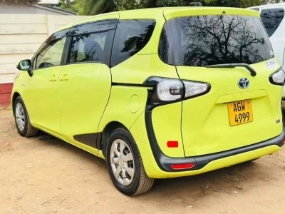 2016 Toyota Sienta New Shape Hybrid
