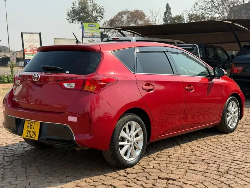 2015 Toyota Auris