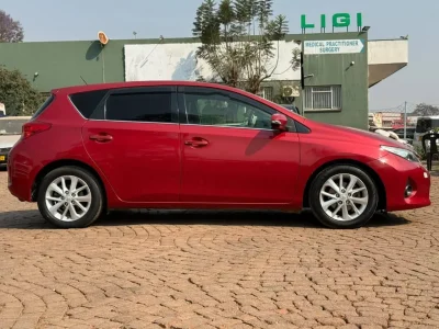 2015 Toyota Auris