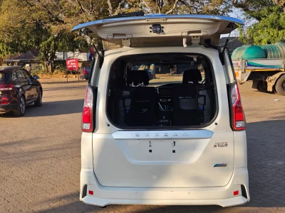 2017 Nissan Serena Hybrid
