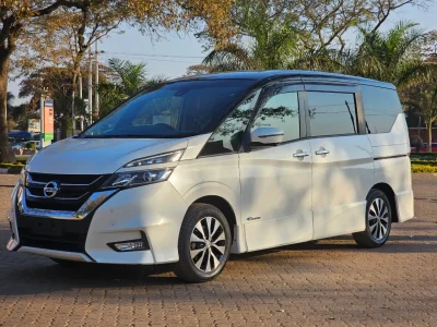 2017 Nissan Serena Hybrid