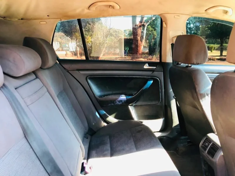 Volkswagen Golf Fsi 1.6L