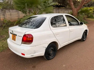 Toyota Platz 1L
