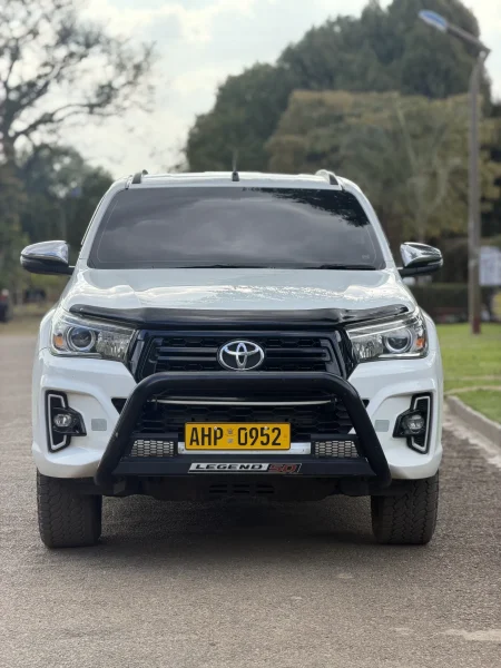 Toyota Hilux Legend 50