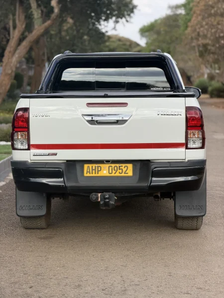 Toyota Hilux Legend 50