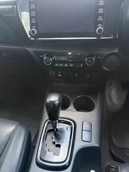 Toyota Hilux Legend 50